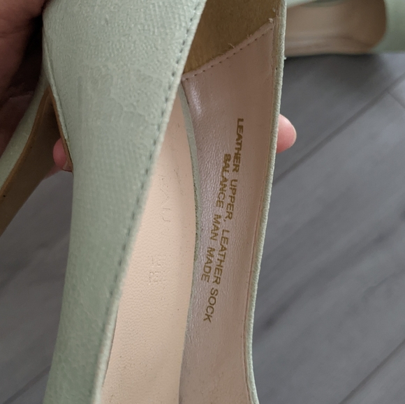 Le Chateau Mint Lace Heels - Picture 8 of 10